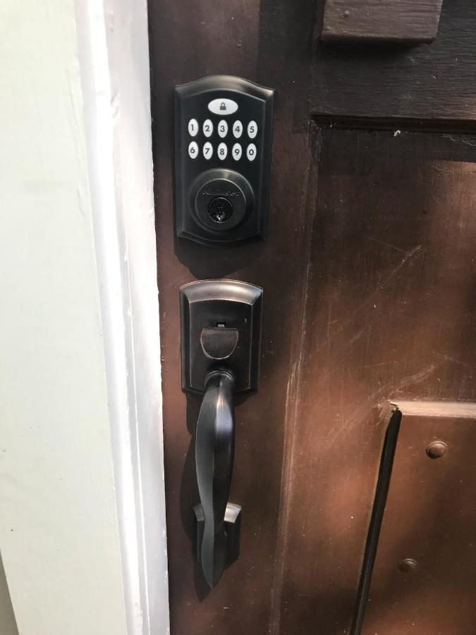 State Street Cottage, 1 Apartment *